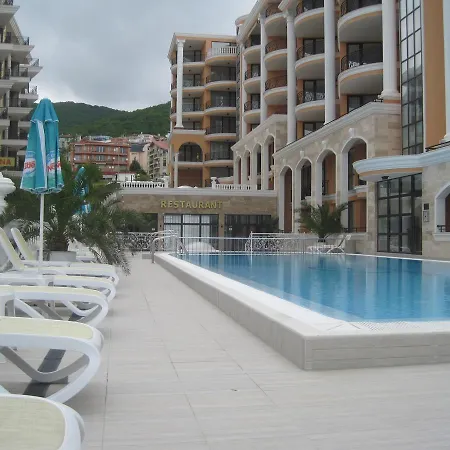 Admiral Apartament *